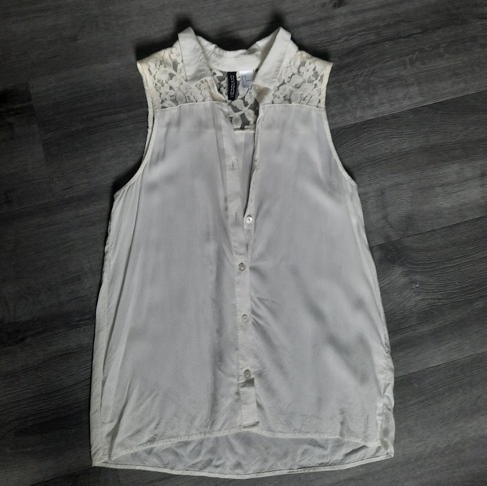 H&M White Lace Button Up Tank Top